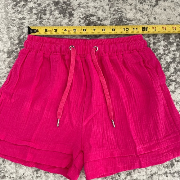 Pants - 3/$40 New crinkle look shorts sz xs.